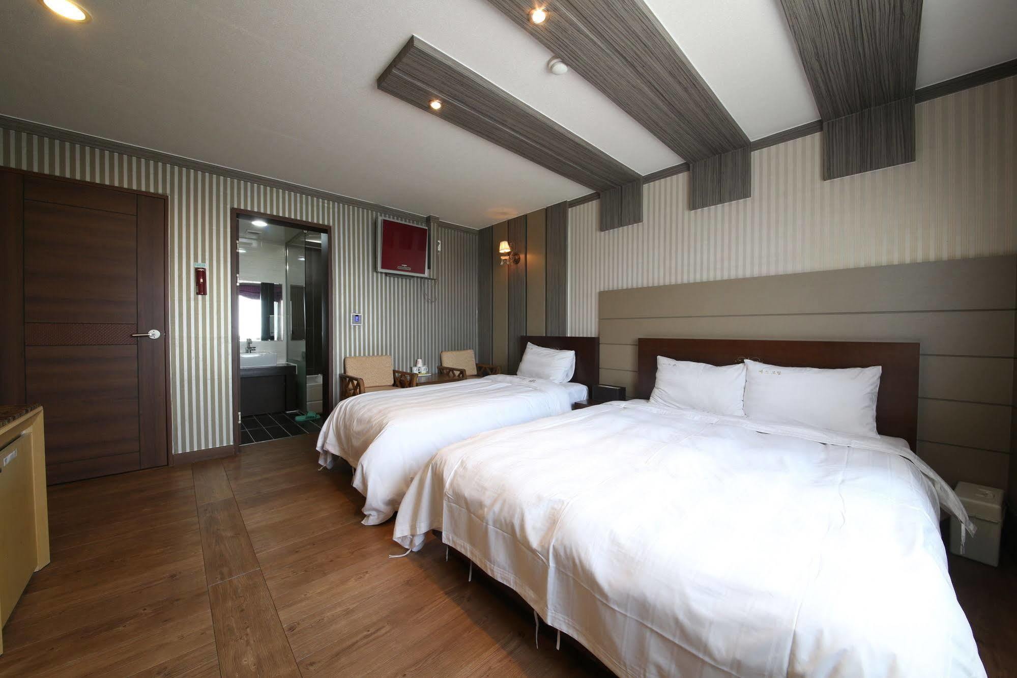 Yes Motel Gunsan Exterior foto